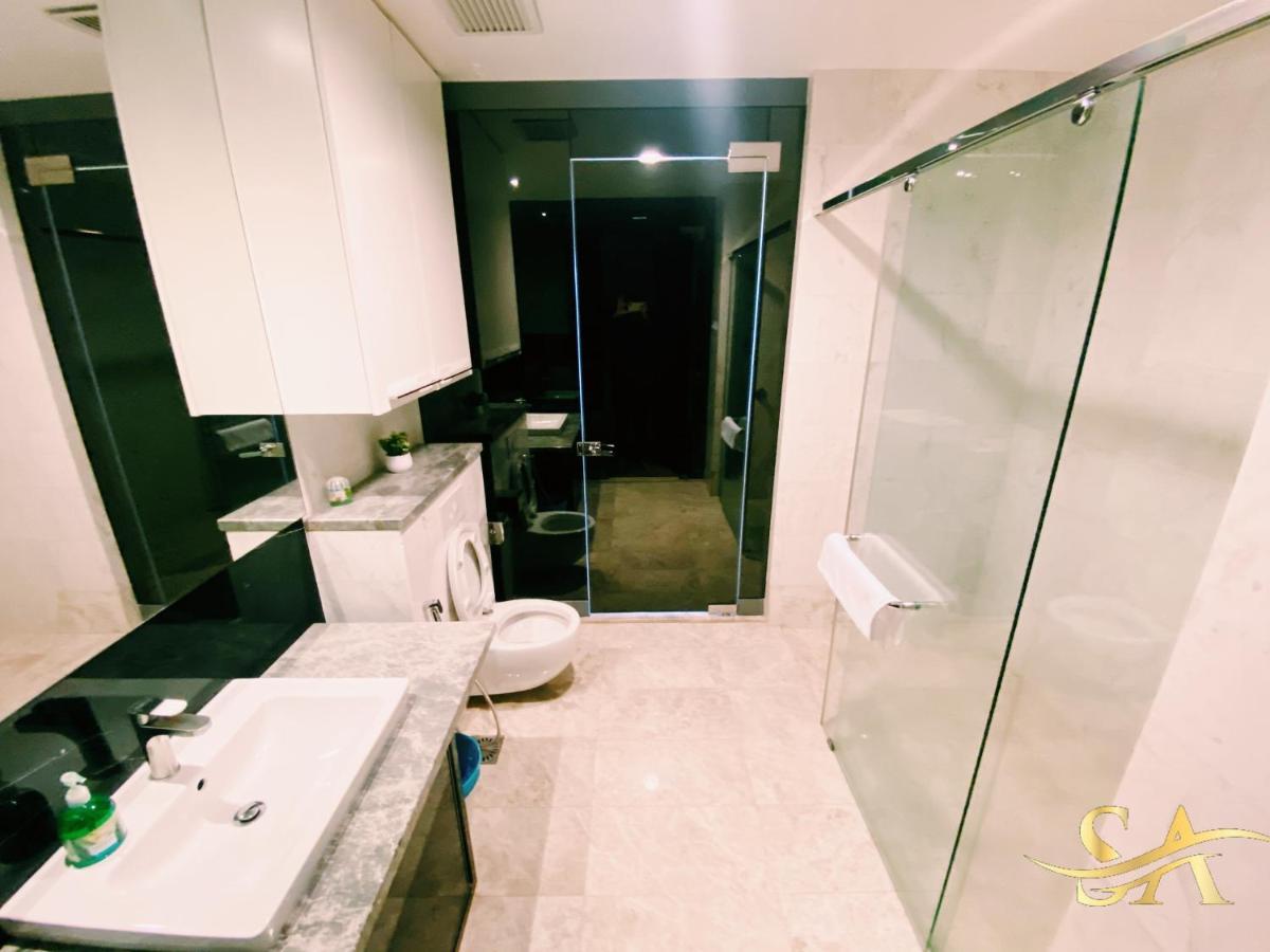 Queens Service Suites At Platinum Klcc Kuala Lumpur Exterior photo