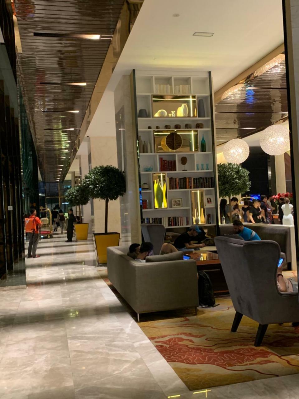 Queens Service Suites At Platinum Klcc Kuala Lumpur Exterior photo